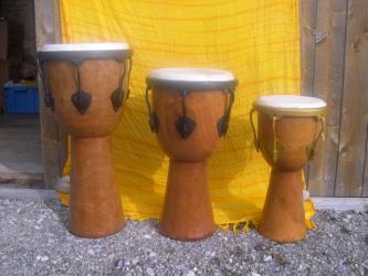 Djembe natur mit Metallspannung und hochwertigerTasche 